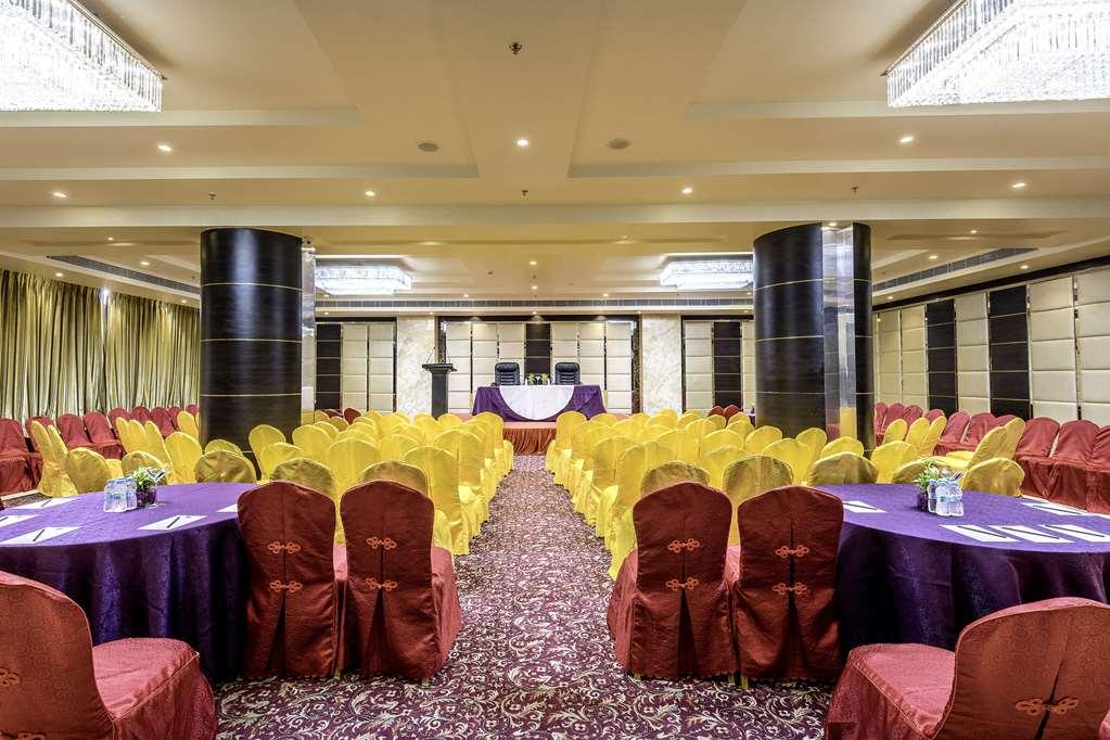Clarion Inn Jaipur Kukas Зручності фото