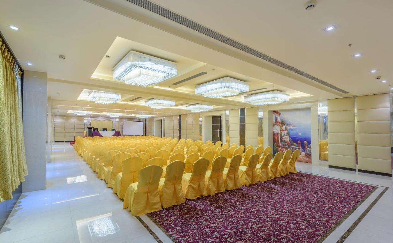 Clarion Inn Jaipur Kukas Екстер'єр фото