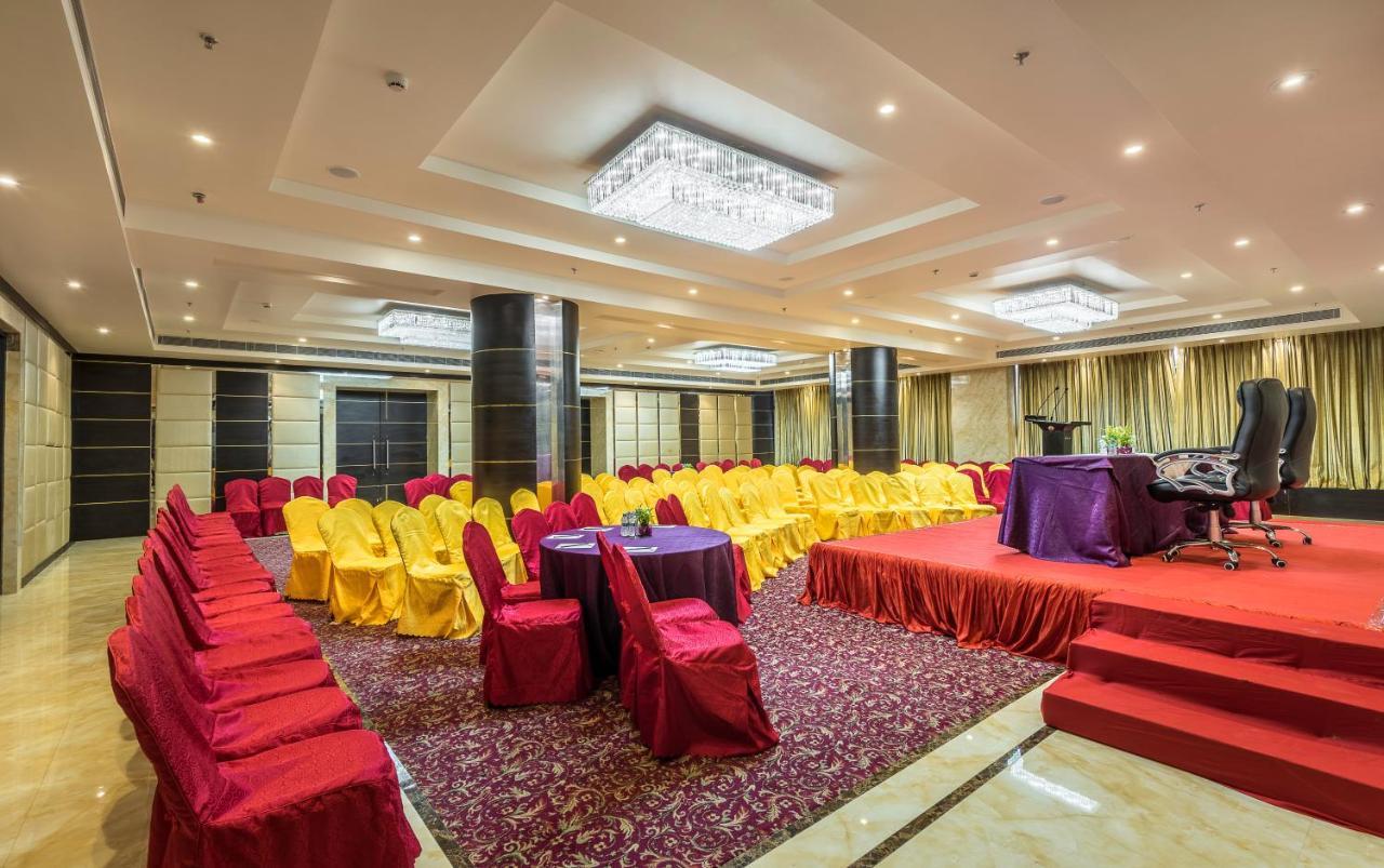 Clarion Inn Jaipur Kukas Екстер'єр фото