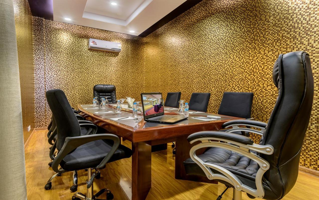 Clarion Inn Jaipur Kukas Екстер'єр фото