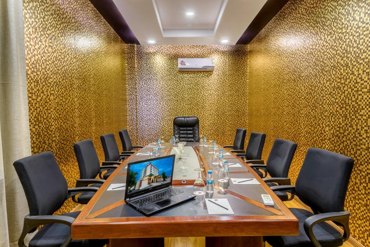 Clarion Inn Jaipur Kukas Екстер'єр фото