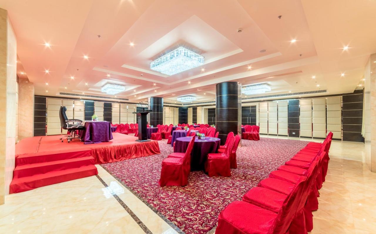 Clarion Inn Jaipur Kukas Екстер'єр фото